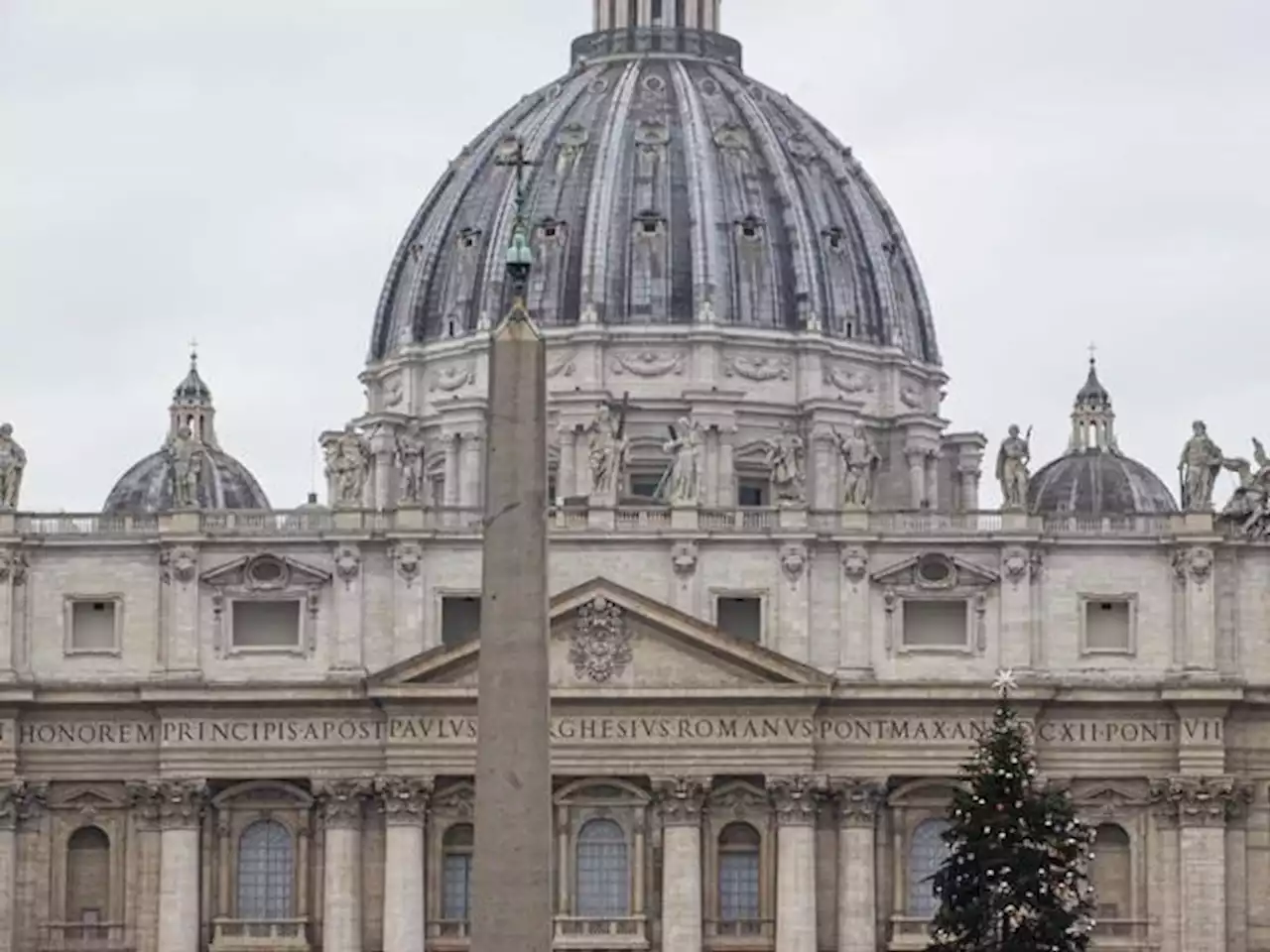 Vaticano, tenta con un’auto di forzare un varco d’ingresso: esplosi colpi di pistola, arrestato un uomo