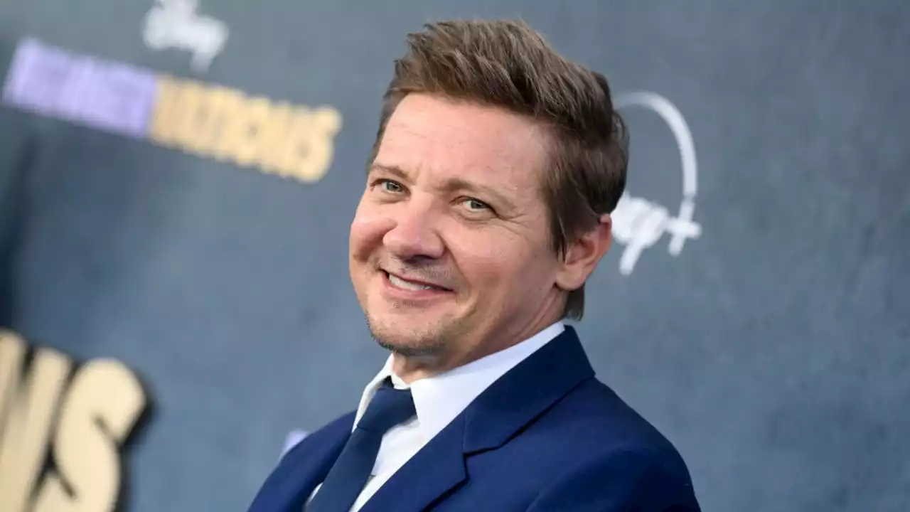 Jeremy Renner Says 'Pain is Progress' While Attempting to Jog