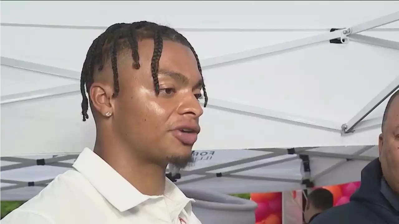 Justin Fields donates $10K for 20th annual 'Cop On A Rooftop' benefiting Special Olympics Illinois