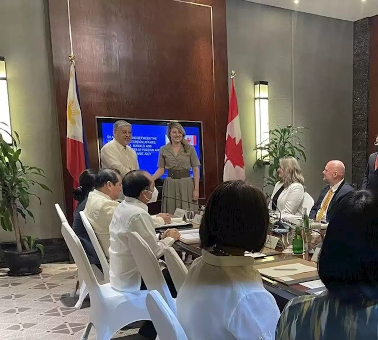 PH, Canadian Foreign Ministers meet to advance bilateral relations