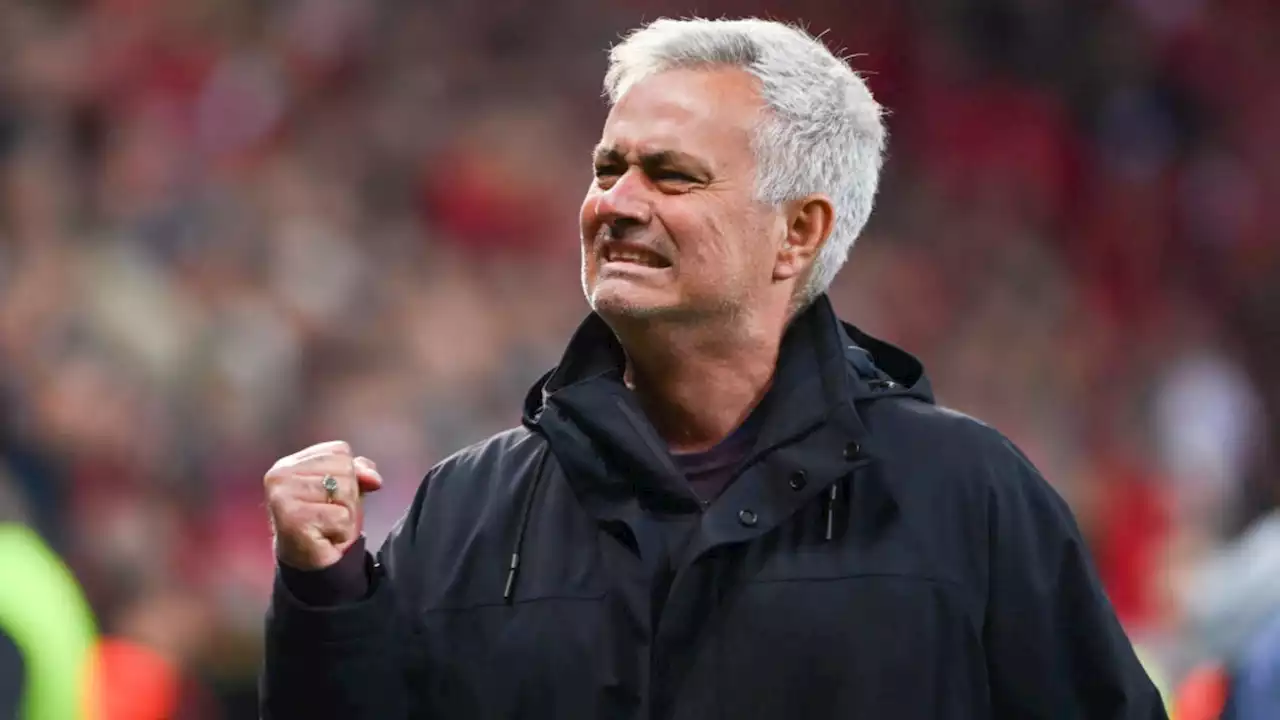 'Parkir Bus Malu-Maluin!' - Taktik Jose Mourinho Loloskan AS Roma KE Final Liga Europa Dikecam Bayer Leverkusen | Goal.com Indonesia