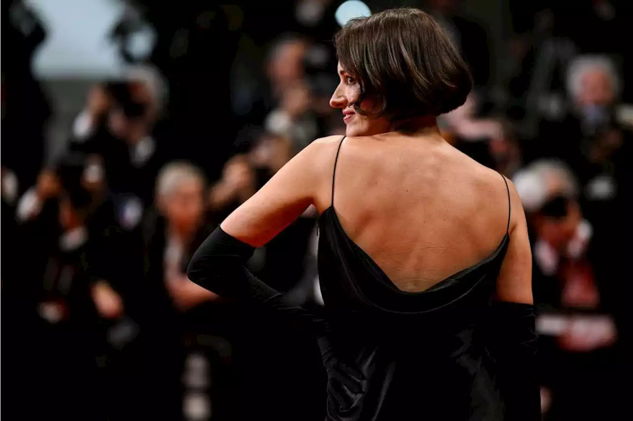 Phoebe Waller-Bridge Nailed This 2-in-1 Dress Hack On The Red Carpet