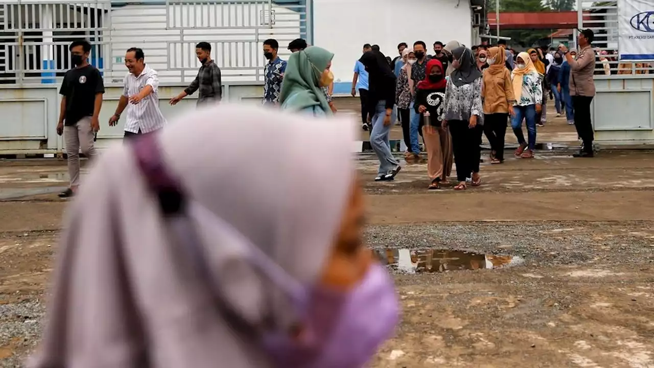 Cirebon, “Karpet Merah” untuk Pabrik Tekstil dan Sepatu