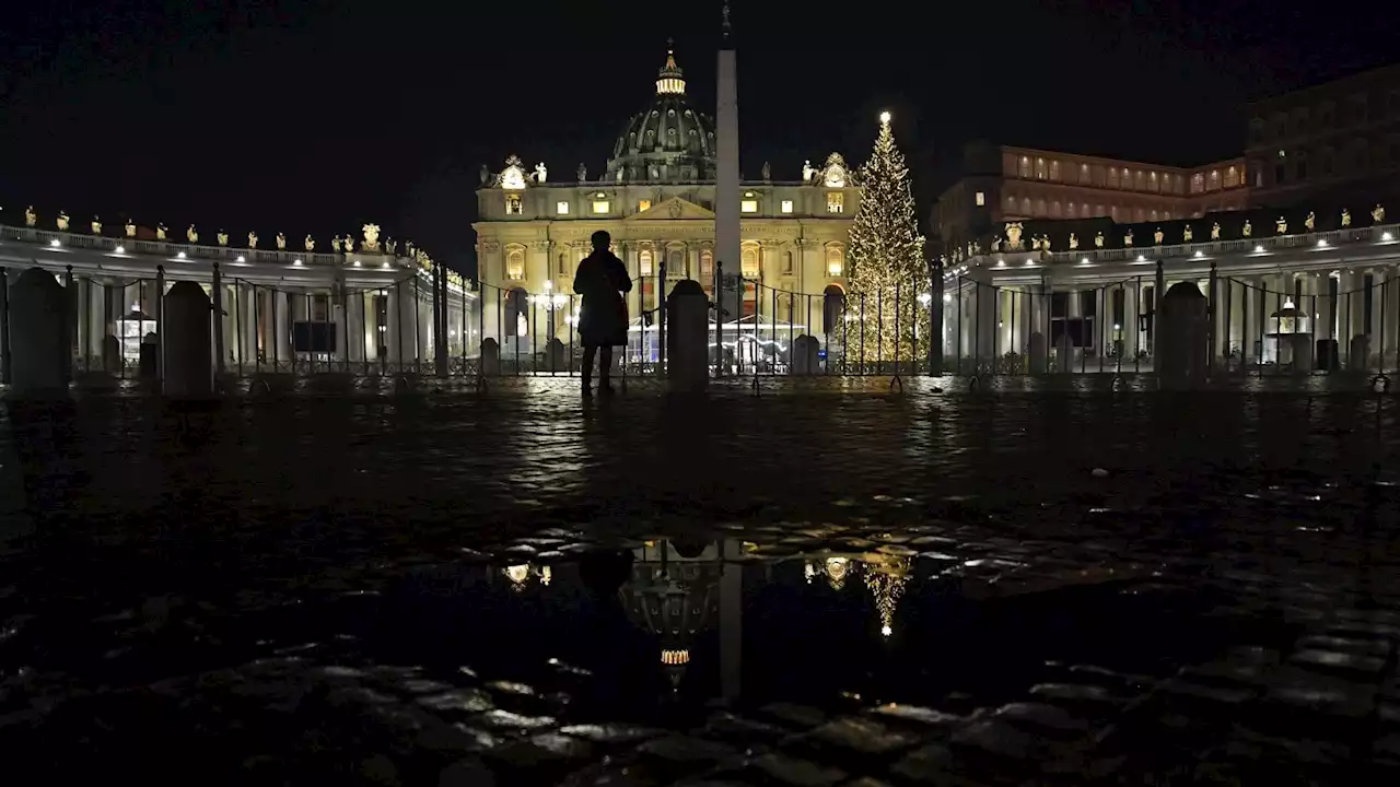 Paura in Vaticano, tenta con un'auto di forzare varco d'ingresso: esplosi colpi di pistola