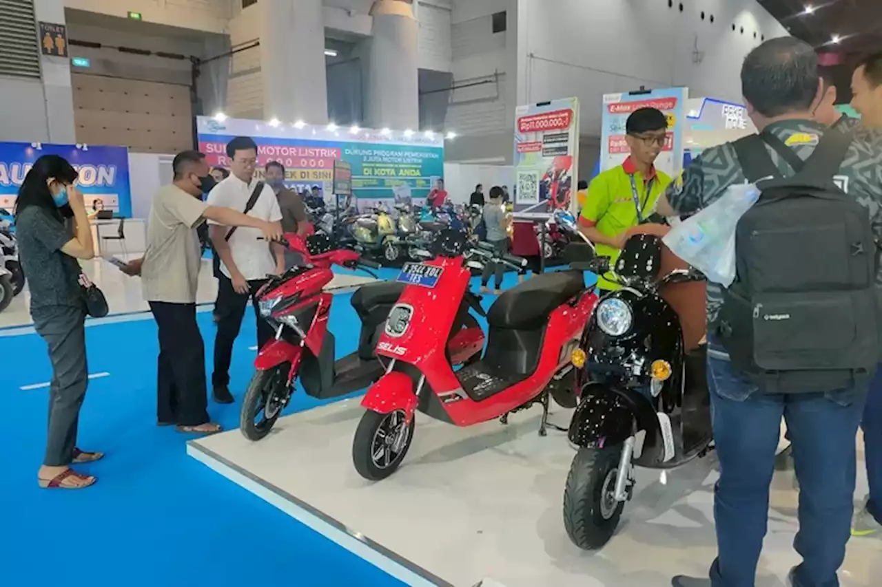 Deretan Sepeda Motor Listrik Hadir di PEVS 2023, Ketahui Harga dan Keunggulannya - Jawa Pos