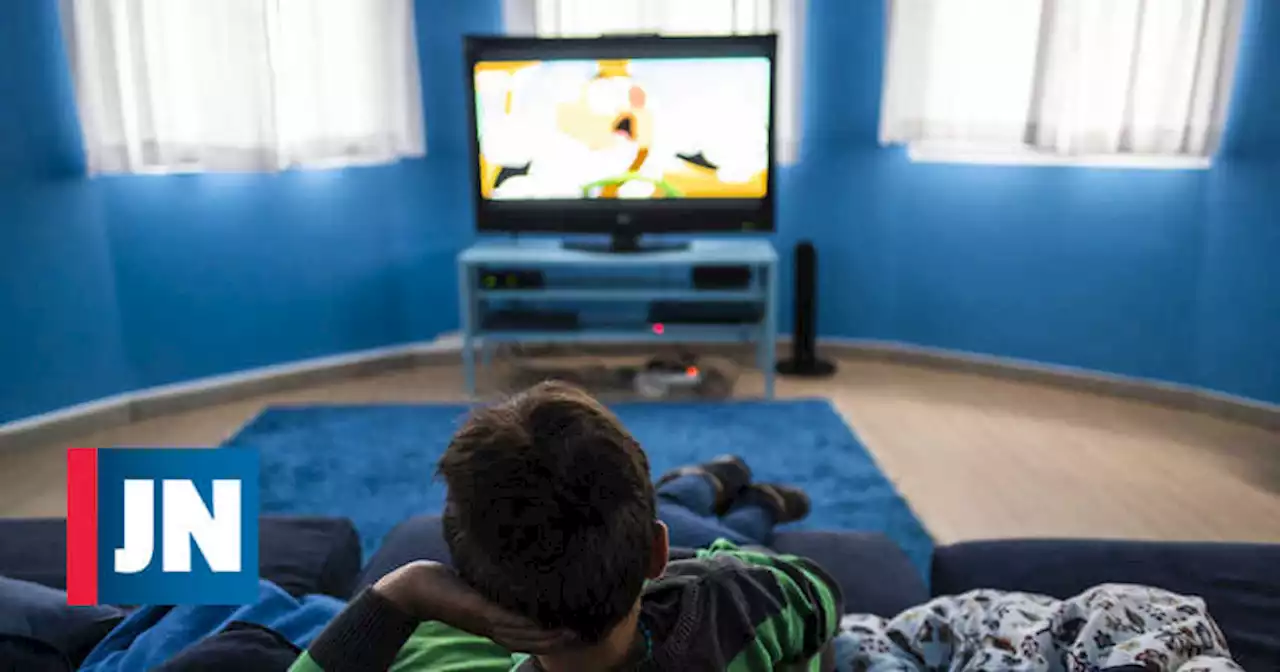 As crianças e a pandemia: mais snacks e televisão, menos diversão com amigos