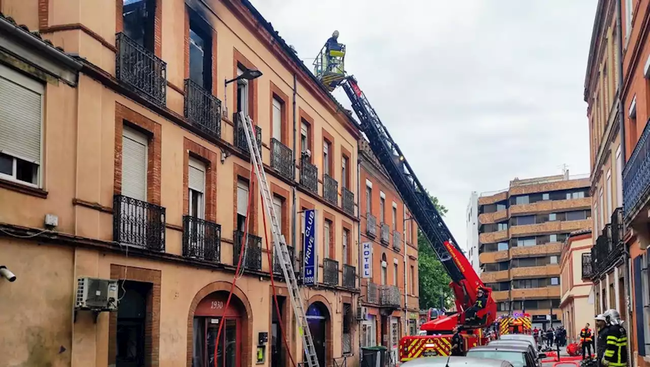 [VIDEO] VIDEO. Toulouse : violent feu dans un appartement du centre-ville