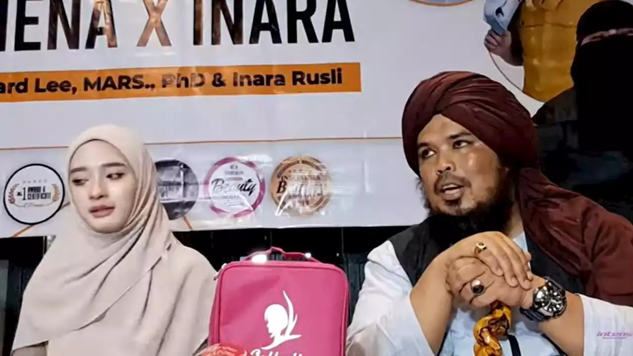 3 Pengakuan Ustaz Derry Sulaiman yang Dampingi saat Inara Rusli Lepas Cadar, Larang Publik Mem-bully