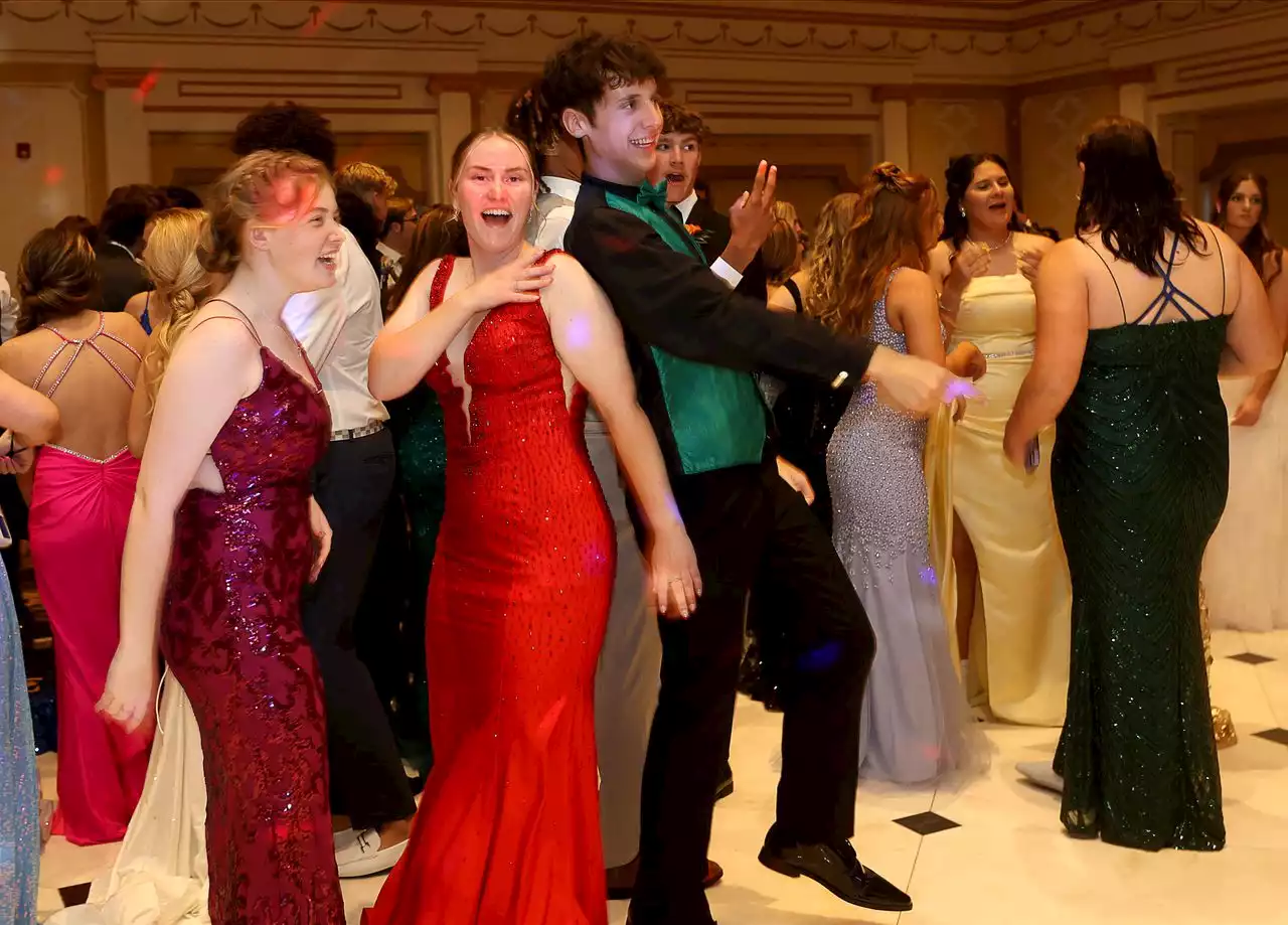 Prom 2023: Pitman High School (92 photos)