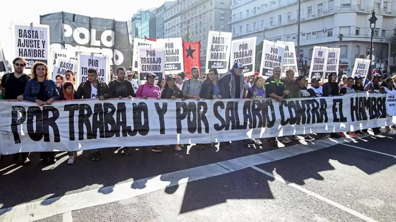 La Unidad Piquetera y UTEP coparon la 9 de Julio y advirtieron: “Si ho hay respuestas, se profundizará la lucha” | Masiva movilización de organizaciones sociales