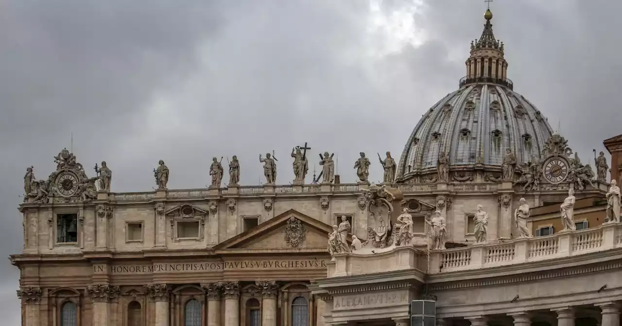 Carro invade Vaticano e condutor acaba detido