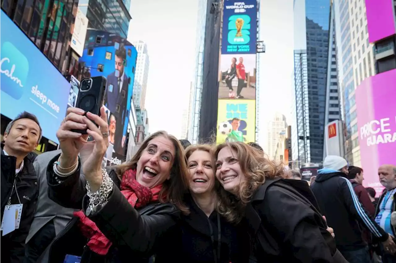 Soccer-New York, New Jersey promise 2026 World Cup spectacle equal to 'eight Super Bowls'