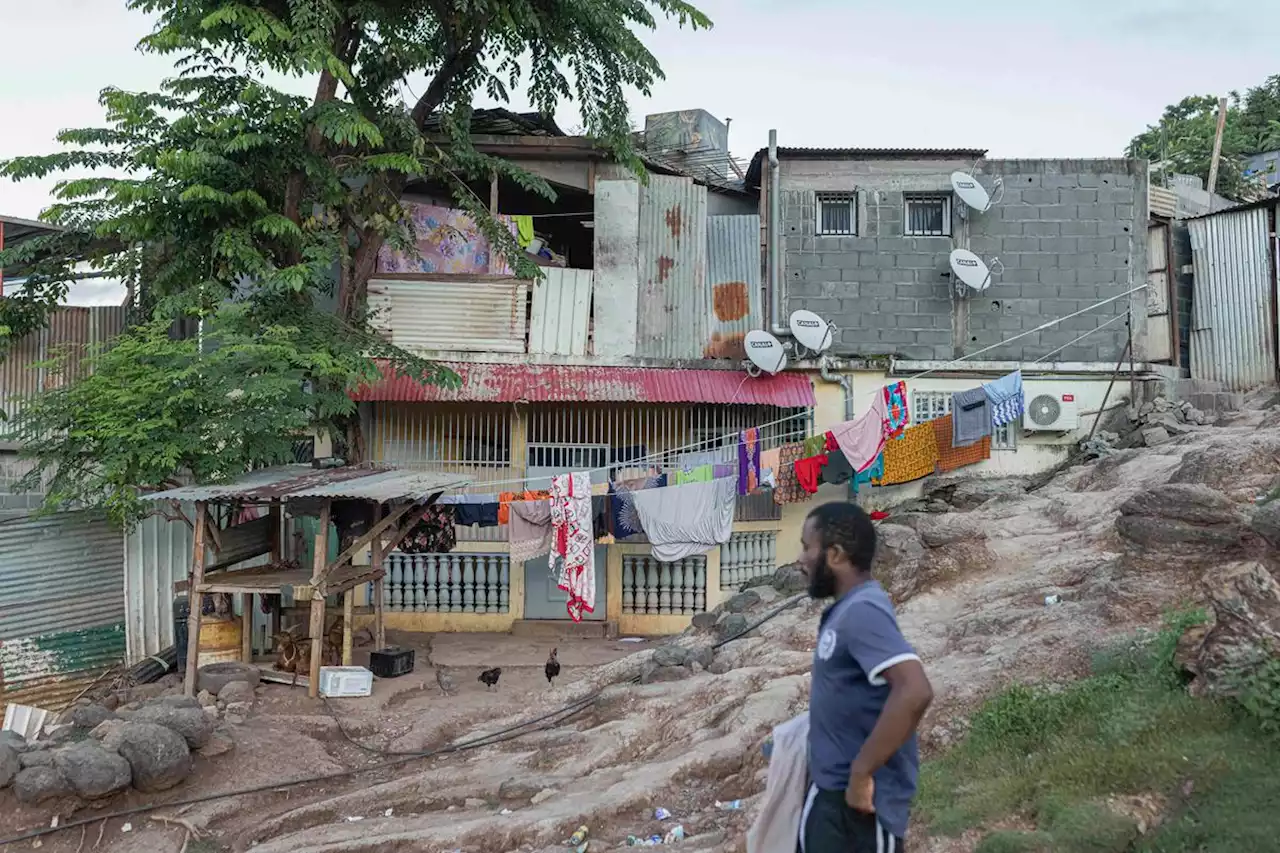 Mayotte : l’État compte toujours détruire « 1 000 logements insalubres »