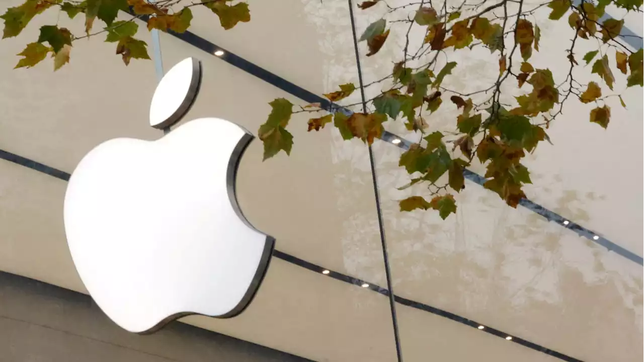 Apple Says Employees Can’t Use ChatGPT: Report