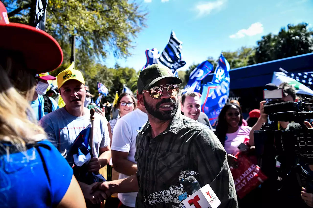 DC Police Officer Indicted for Sharing Sensitive Jan. 6 Info With Proud Boys Leader Enrique Tarrio