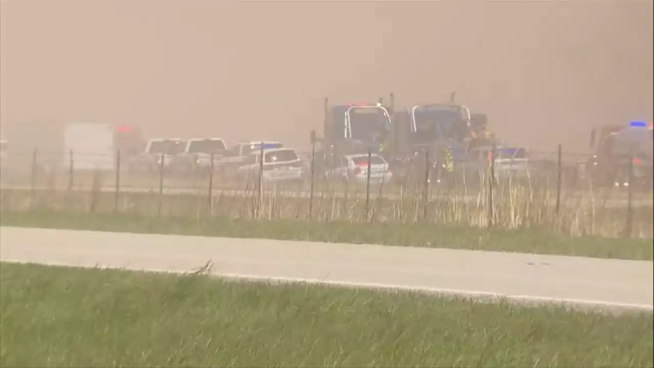 Over 30 injured, at least 6 dead in highway crashes during Illinois dust storm