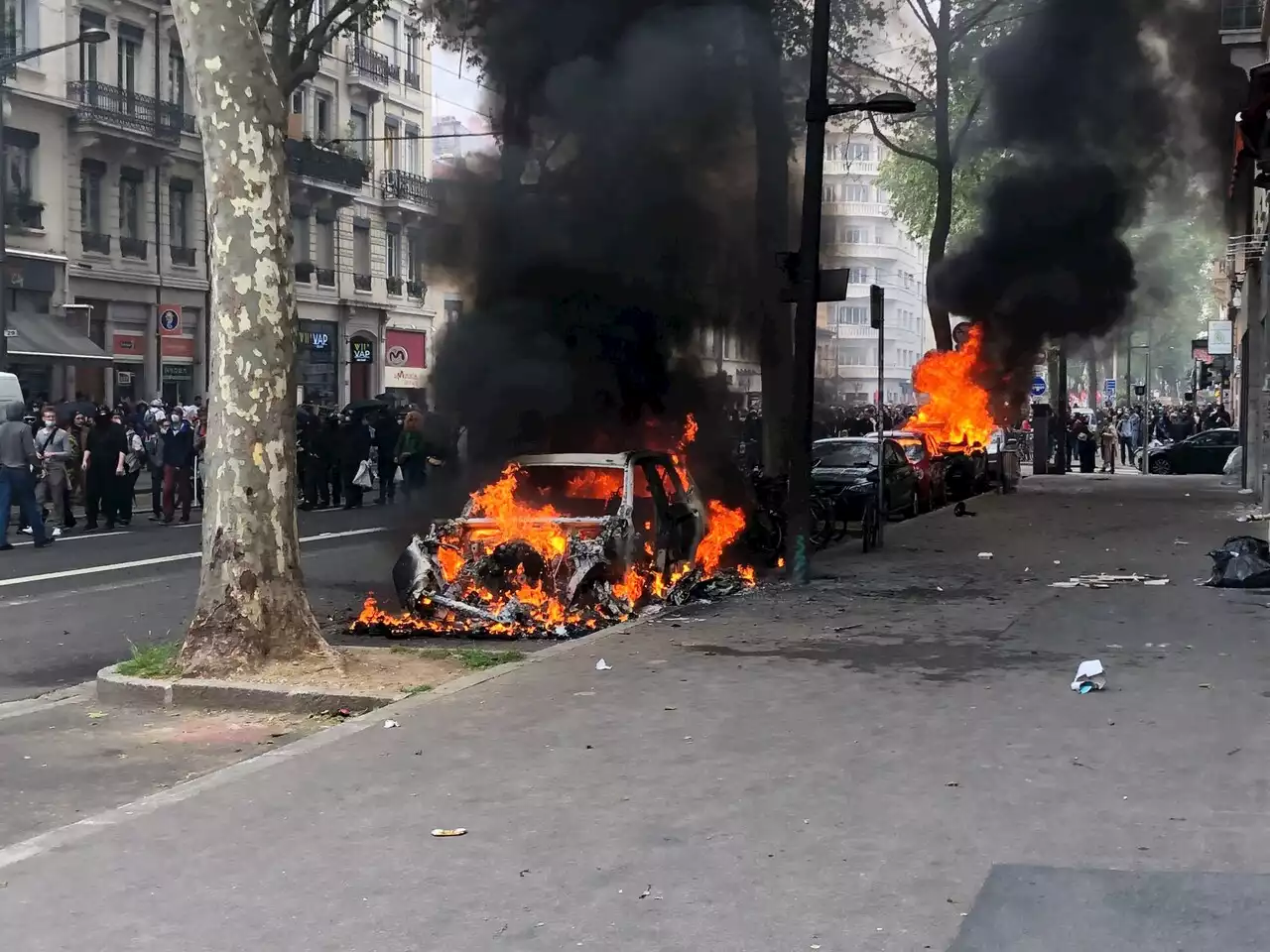 1er-Mai en images : des manifestations très suivies, violences à Paris, Lyon et Nantes