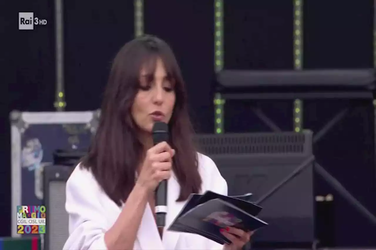 Concerto 1 maggio, Ambra commossa per Lorenzo: 'Morto di lavoro' - Video