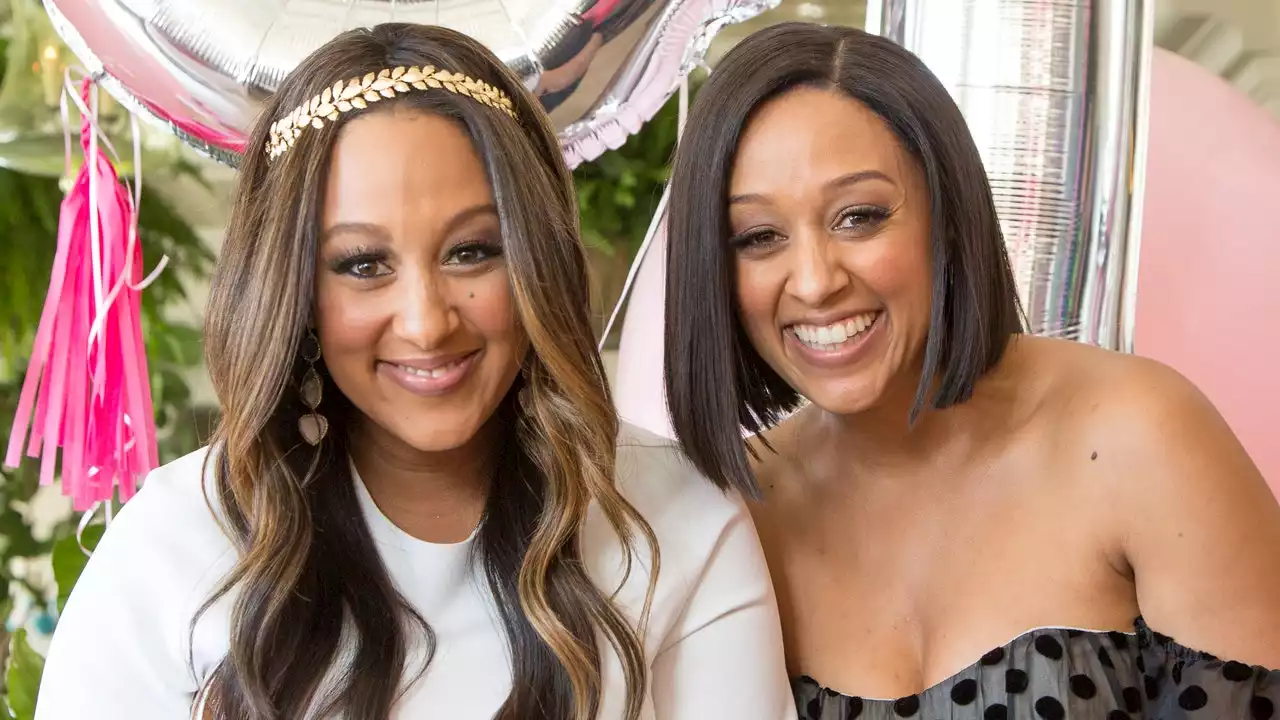 I'm Getting Emotional Just Looking at Tia and Tamera Mowry's Makeup-Free Selfie