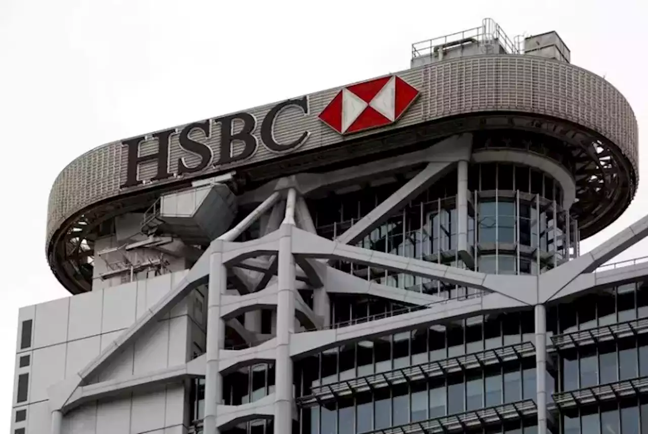 HSBC triple son b\u00e9n\u00e9fice et annonce son 1er dividende trimestriel depuis 2019