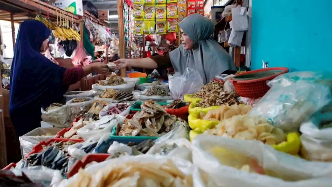 Indonesia's April annual inflation at 4.33%, below forecast