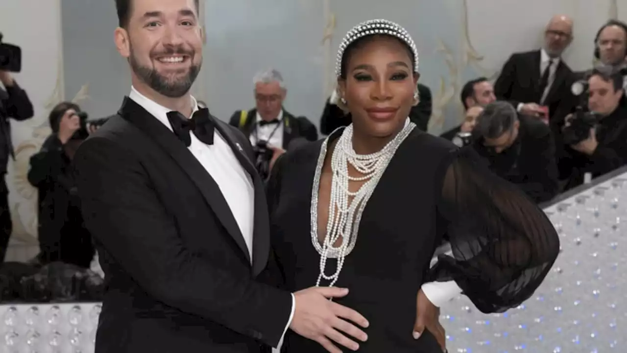 Serena Williams announces pregnancy on Met Gala red carpet