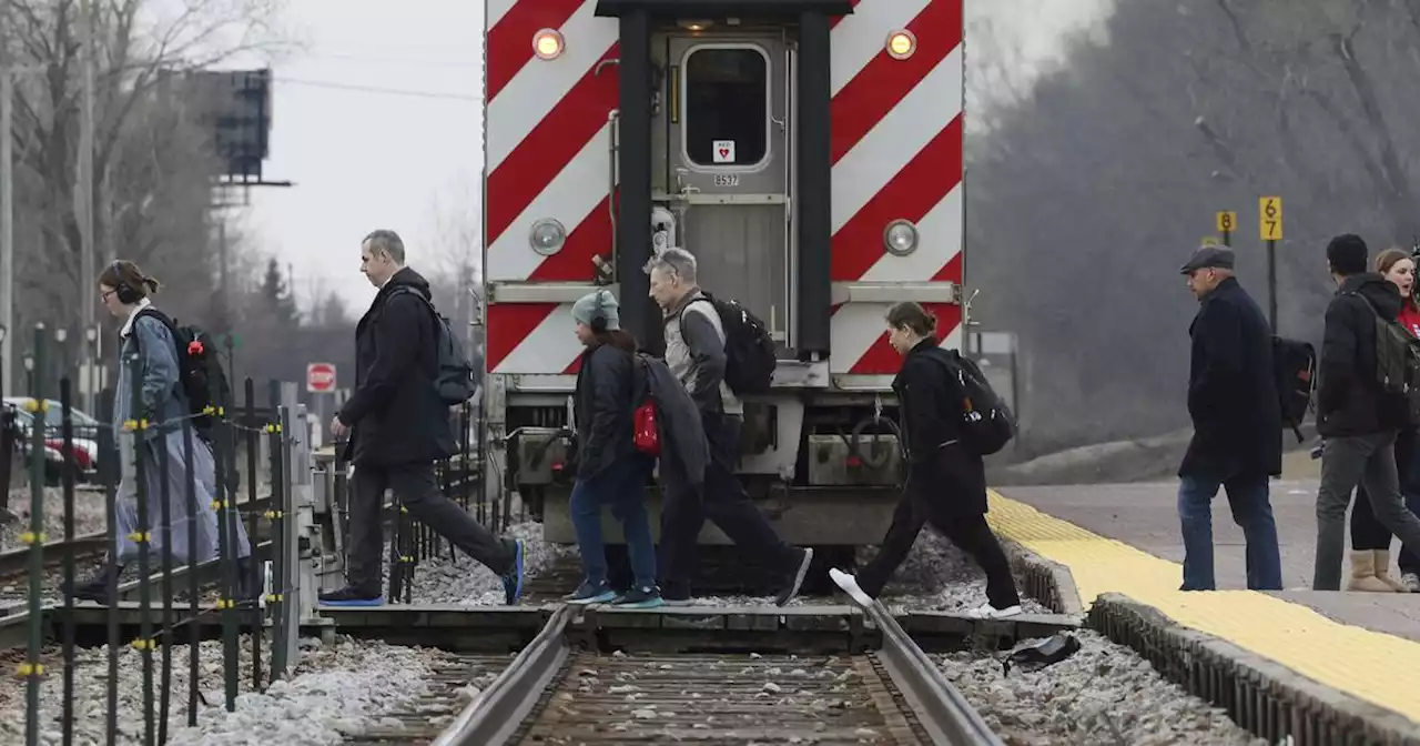 Rebecca Silton: We can do more to prevent death by suicide on Illinois railroad tracks