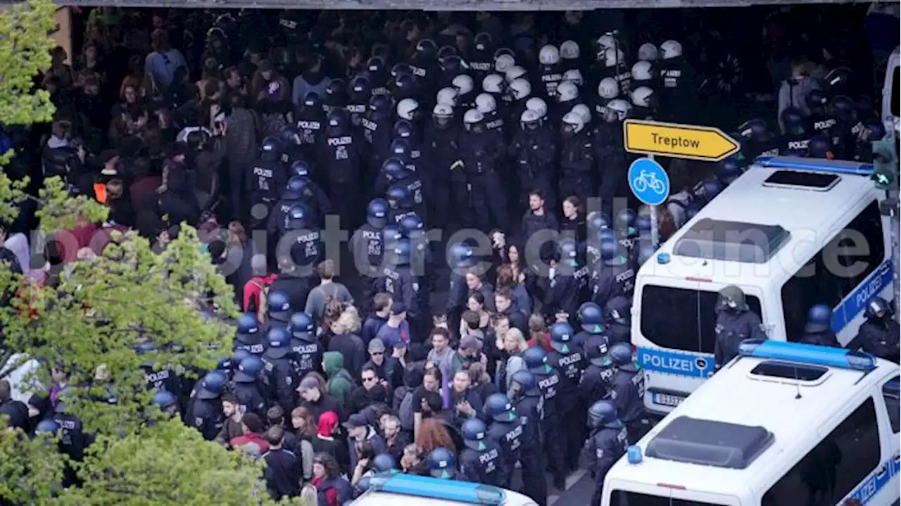 Innensenatorin und Polizei ziehen positive Bilanz zu Mai-Demos