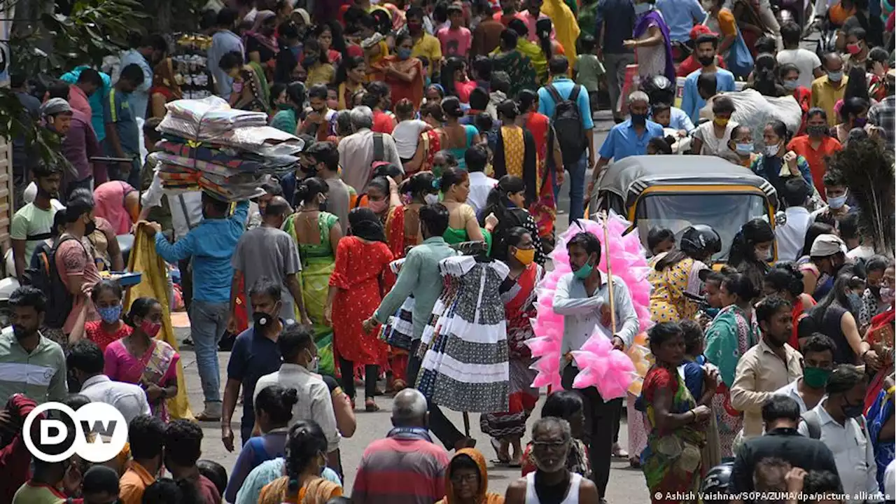 Indien hat jetzt mehr Einwohner als China - und hofft deshalb auf wirtschaftlichen Erfolg | DW | 02.05.2023