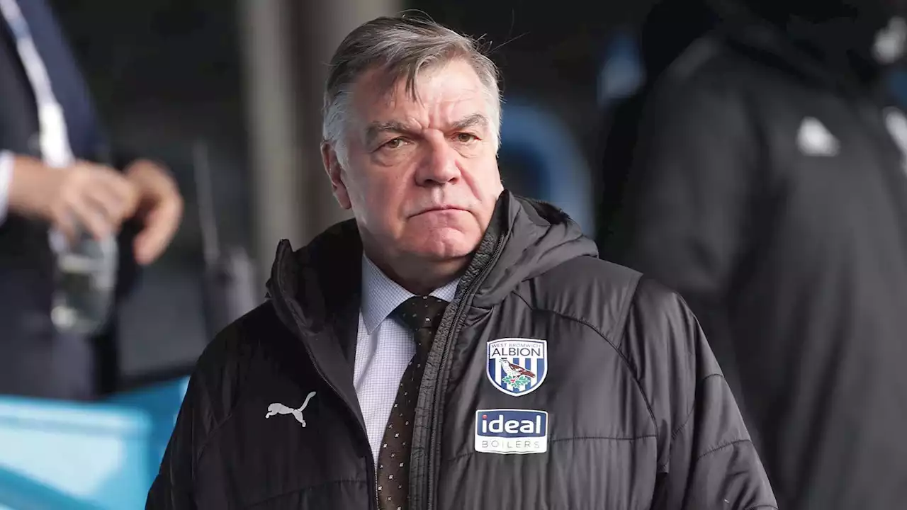 Carragher thinks 'crazy' move for Allardyce could pay off but doubts Leeds fans would 'get behind it'