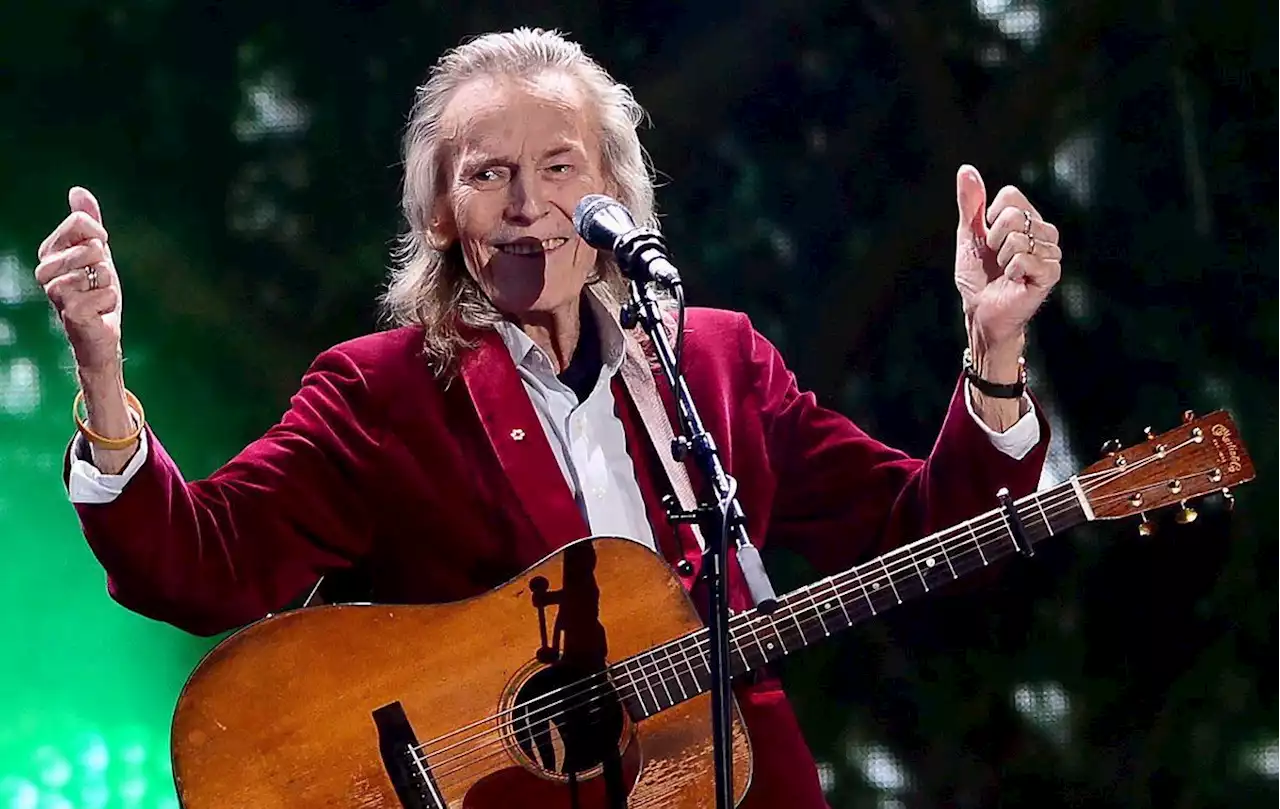 Anne Murray, Jim Cuddy and Prime Minister Trudeau remember a quintessential Canadian, Gordon Lightfoot