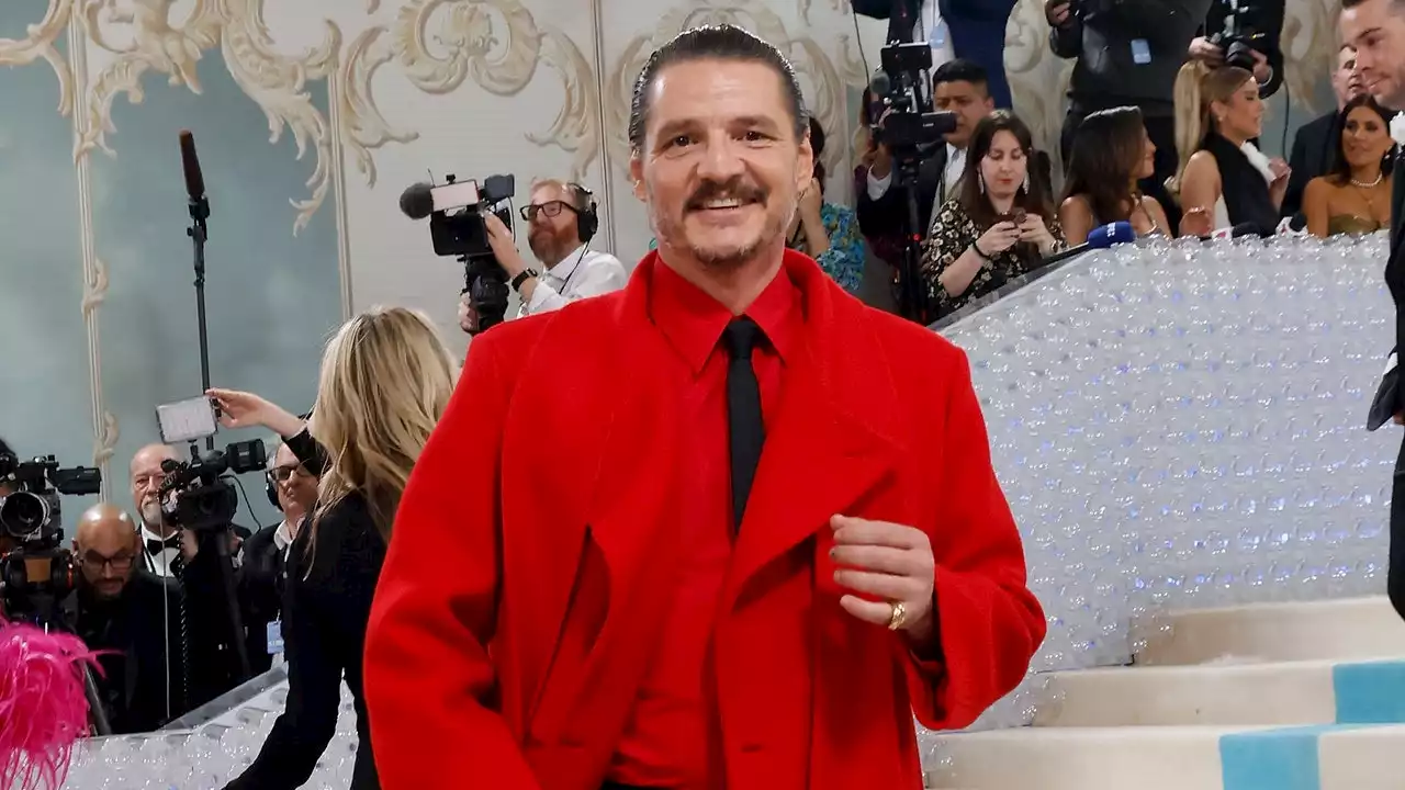 Pedro Pascal fait du short une tenue digne du tapis rouge au Met Gala 2023