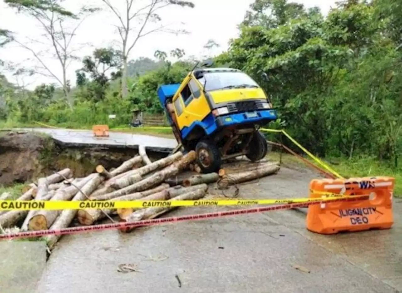 Iligan-Bukidnon Road close to traffic due collapse