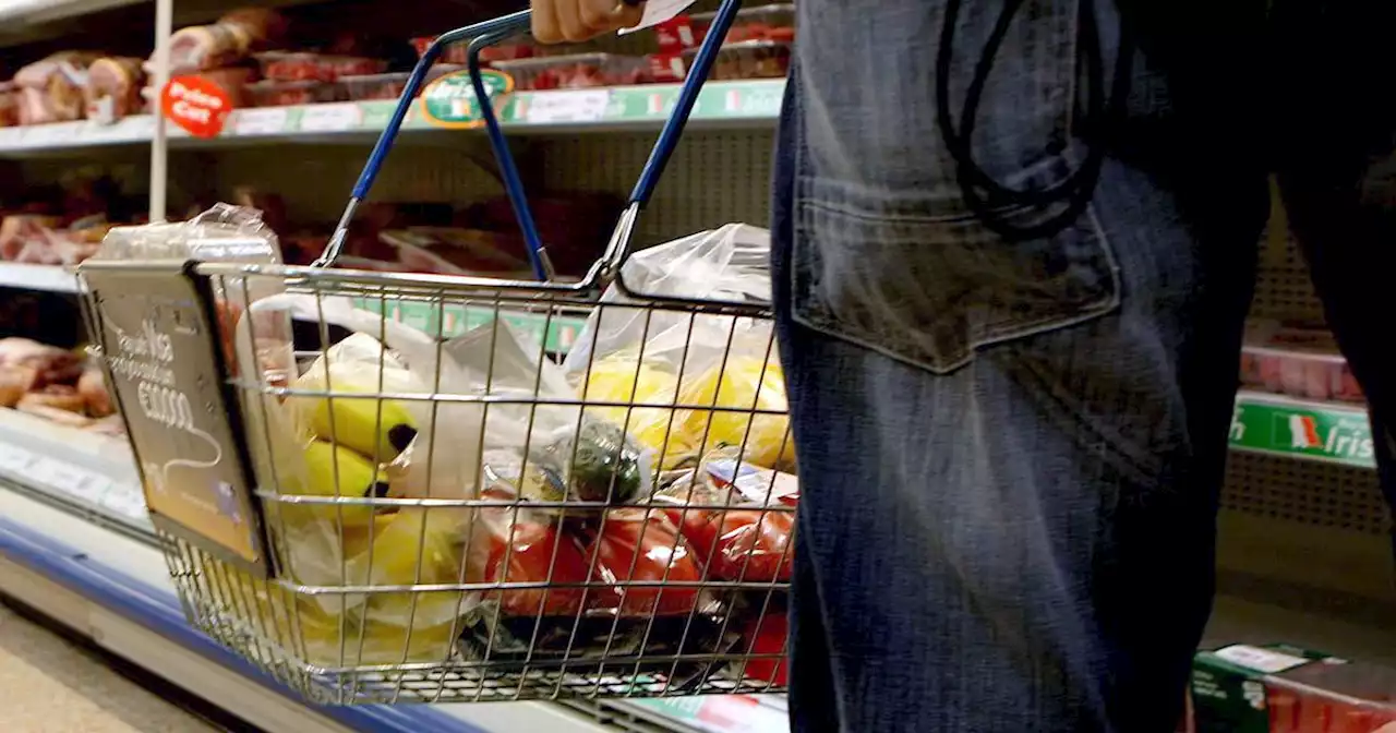 Grocery prices register slight drop