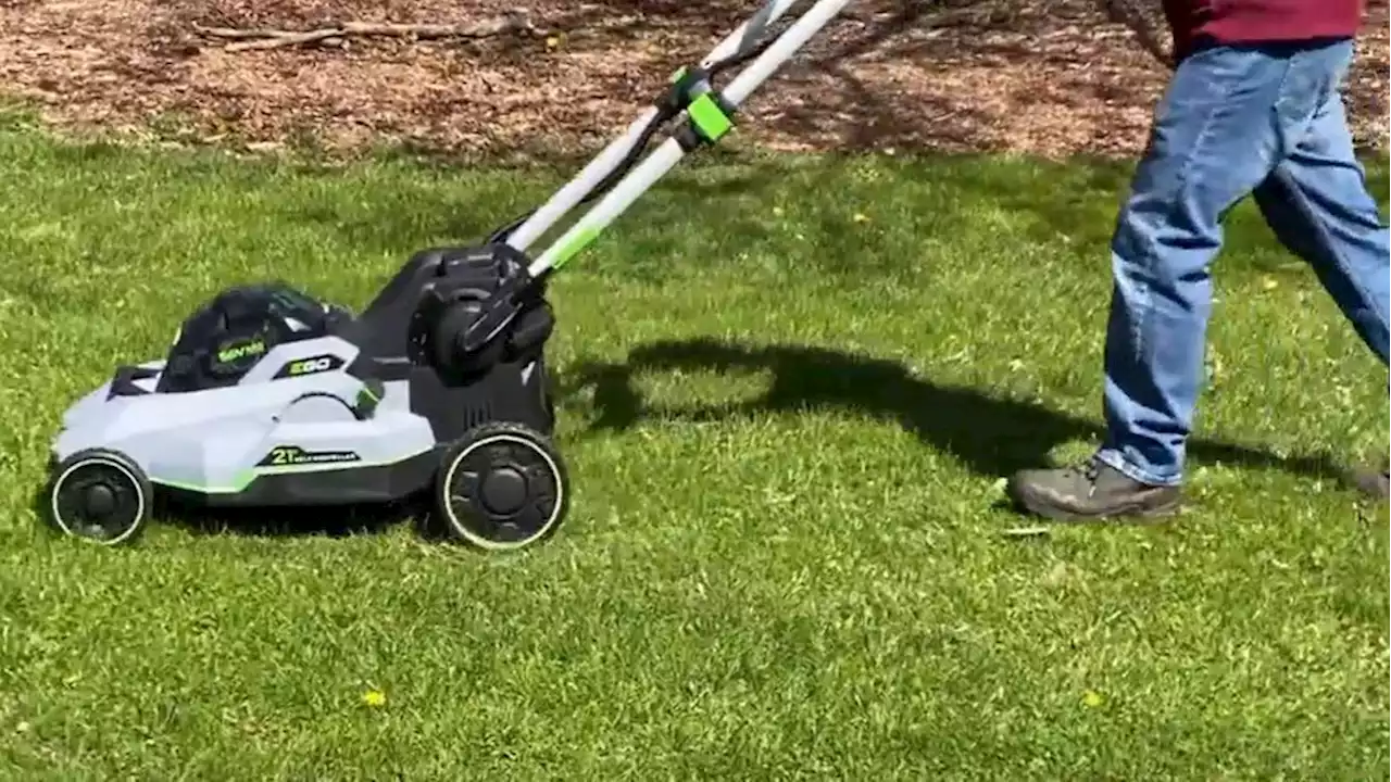 Consumer Reports ranks the top tested lawnmowers