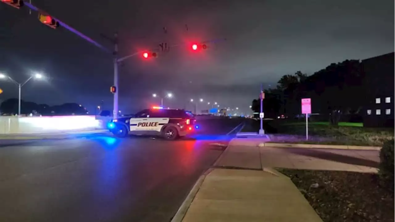 Driver in custody after standoff with officers shuts down I-35 access road; road reopens