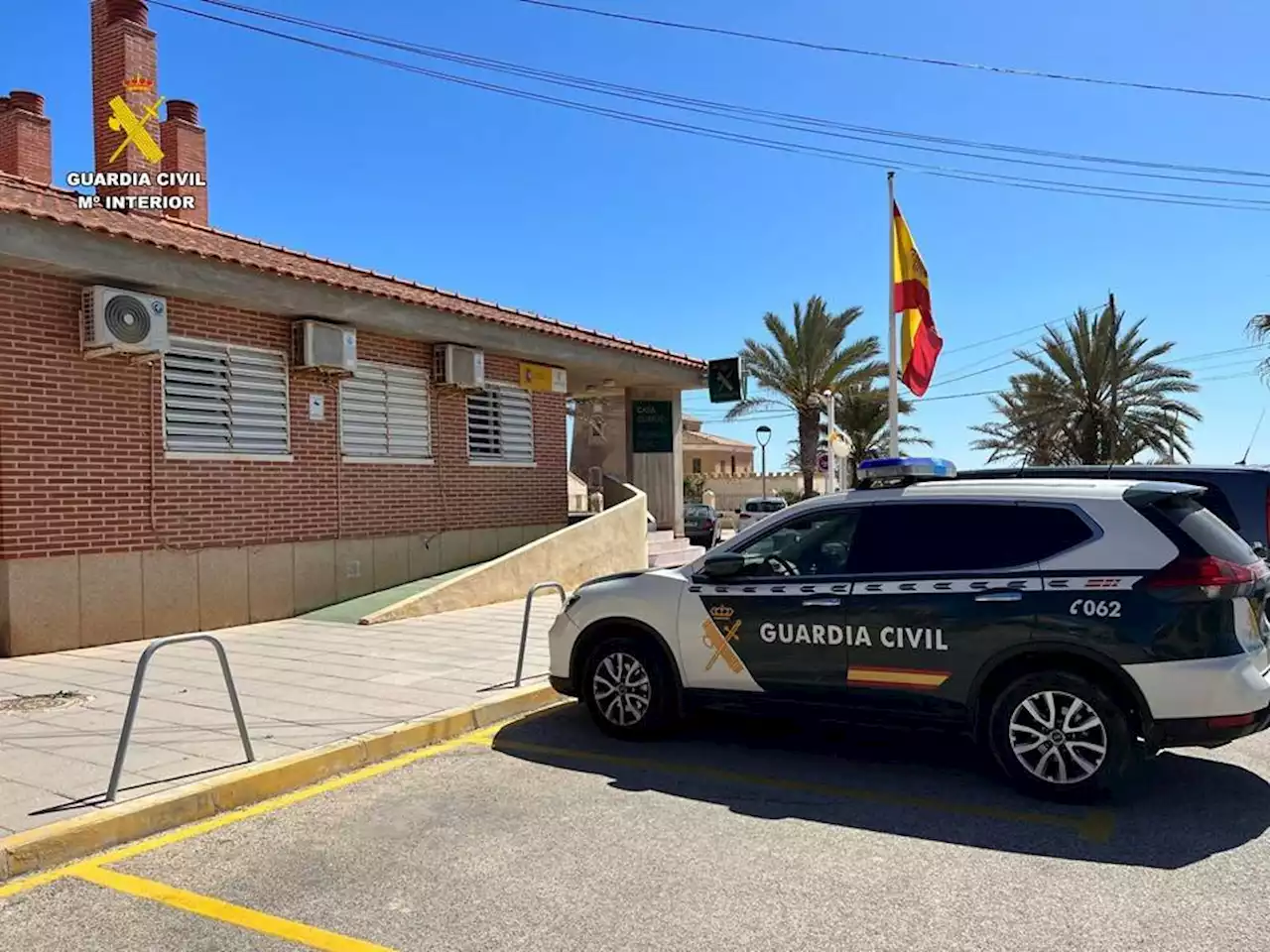 La Guardia Civil investiga el hallazgo del cadáver de un hombre en una playa de Pilar de la Horadada