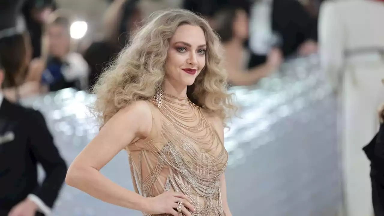 Amanda Seyfried Is Serving Flapper Glam at the Met Gala