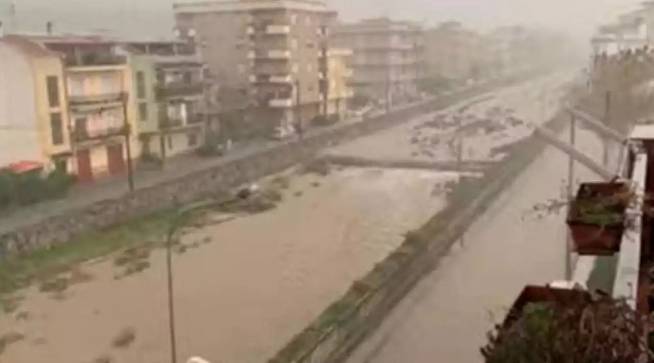 Maltempo a Messina, centri isolati a causa di pioggia e frane