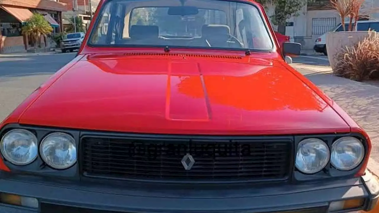 La historia del Renault 12 0km que causa furor en las redes