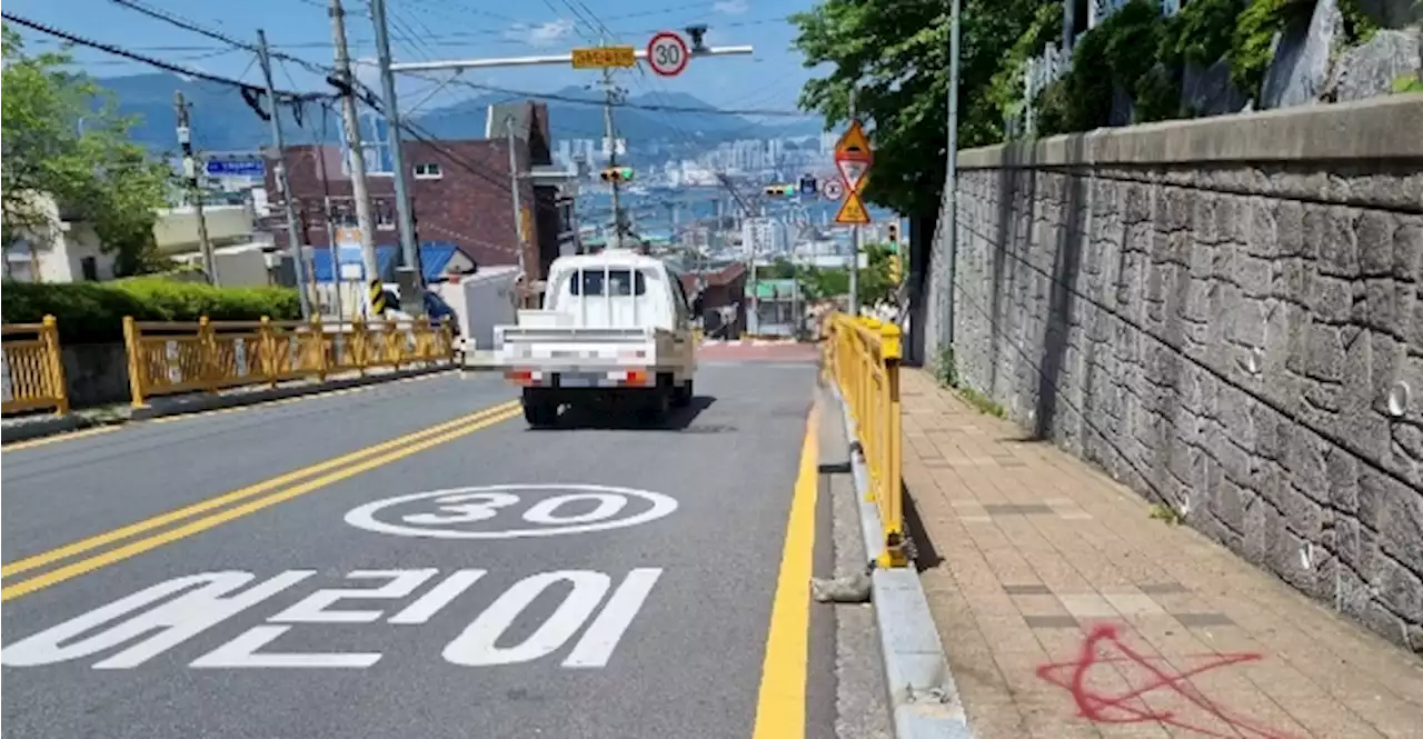 영도 스쿨존 사고 전 '개선 요청' 있었다…지게차는 '무면허' 운전