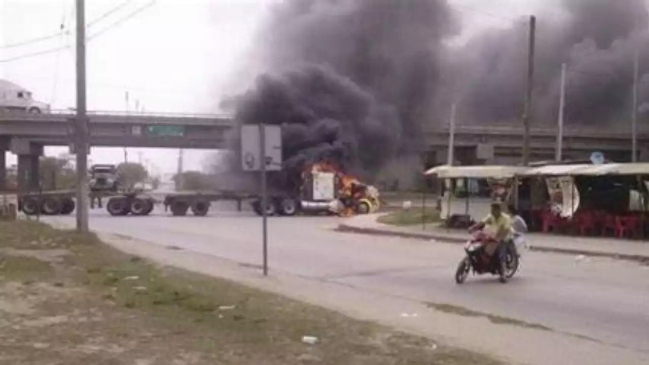 Provocan narcobloqueos en Tamaulipas por detención de Armando Salinas alias “La cabra”