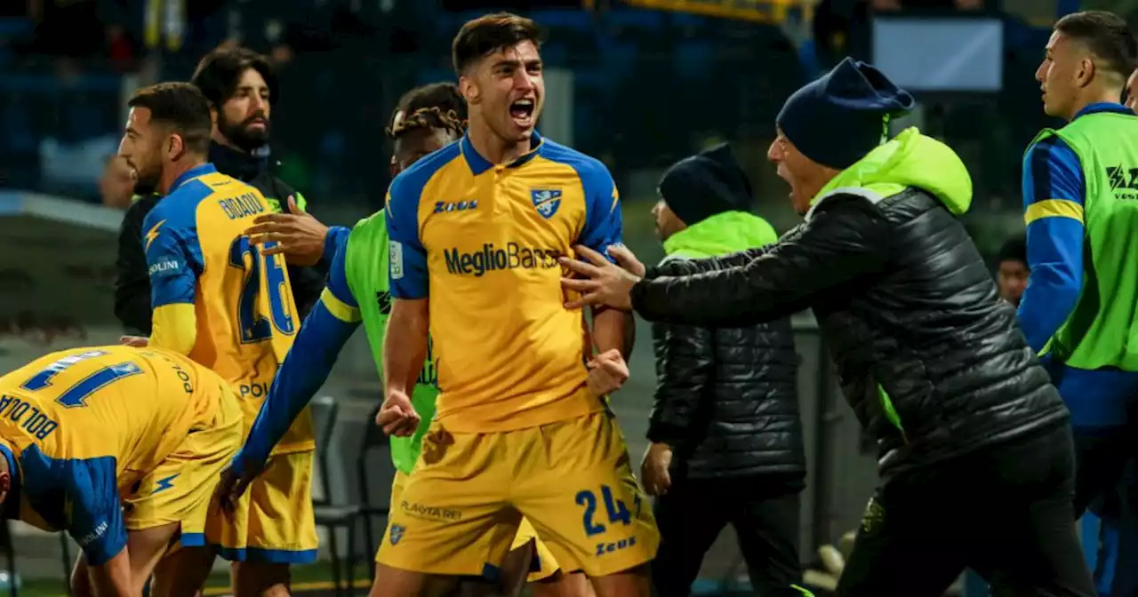 Il Frosinone torna in Serie A, i ciociari conquistano la certezza matematica battendo la Reggina 3-1