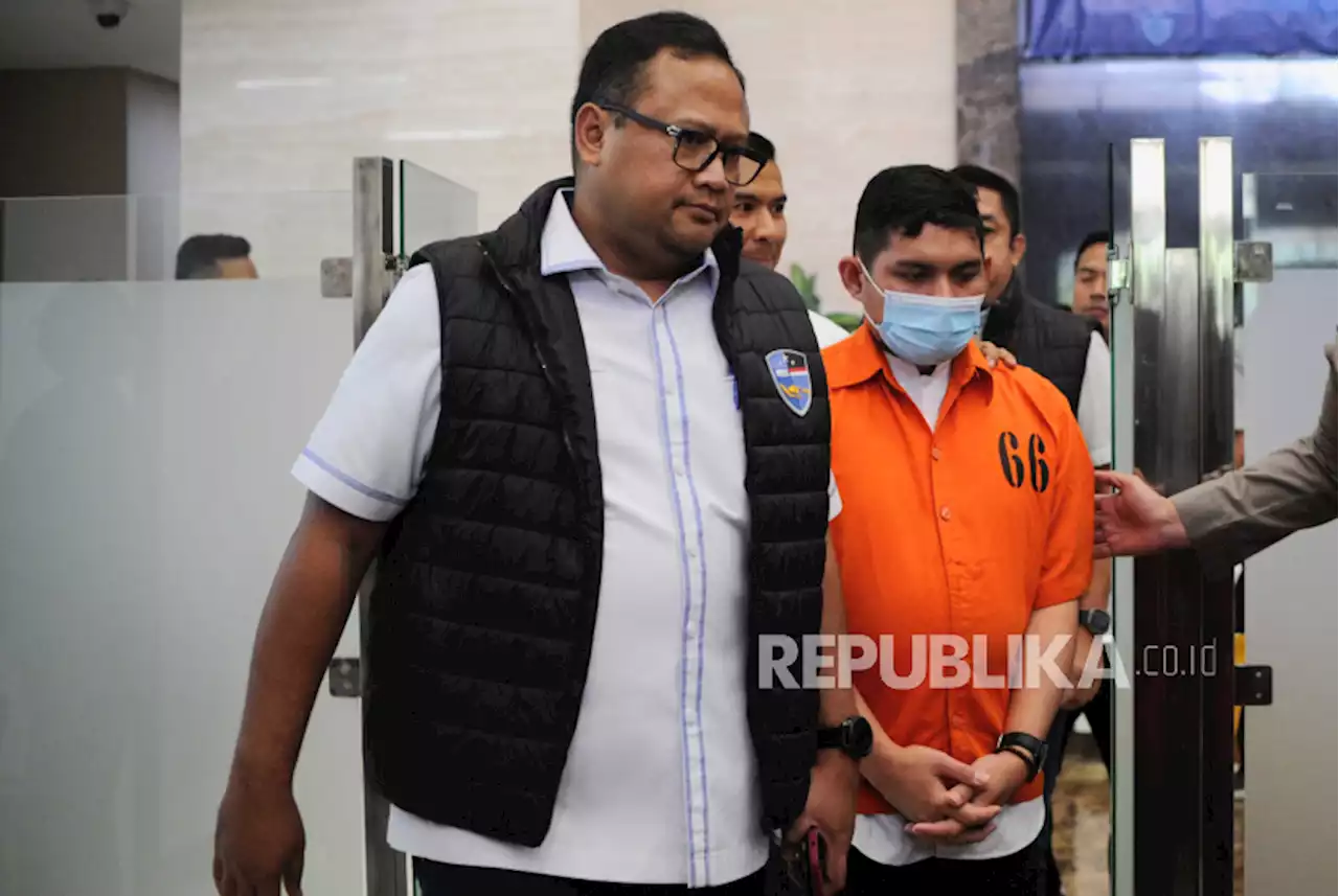 'Setelah AP Hasanuddin, Kapan Giliran Denny Siregar dan Abu Janda Kena Jerat Polisi?' |Republika Online