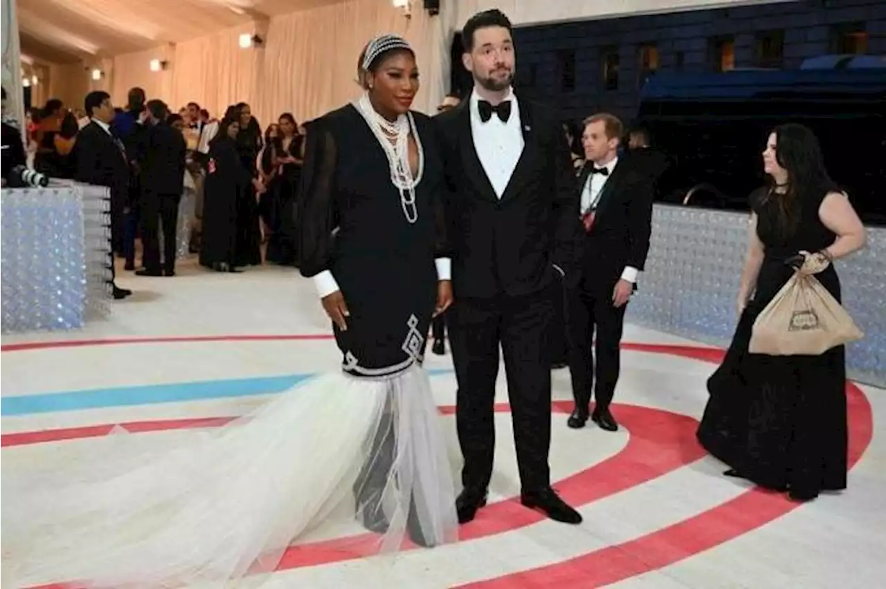 Serena Williams announces pregnancy on Met Gala red carpet