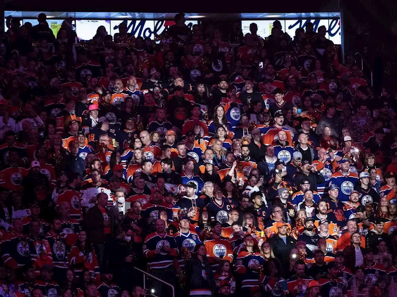 Increased police presence expected in Edmonton to deal with unruly Oilers fans