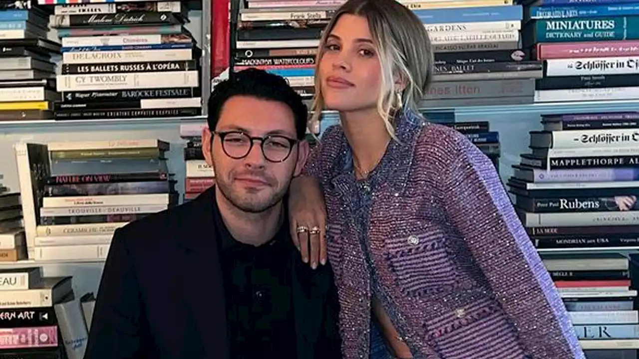 Sofia Richie's Husband Elliot Grainge Attempts to Narrate Makeup Tutorial, Fails Hard