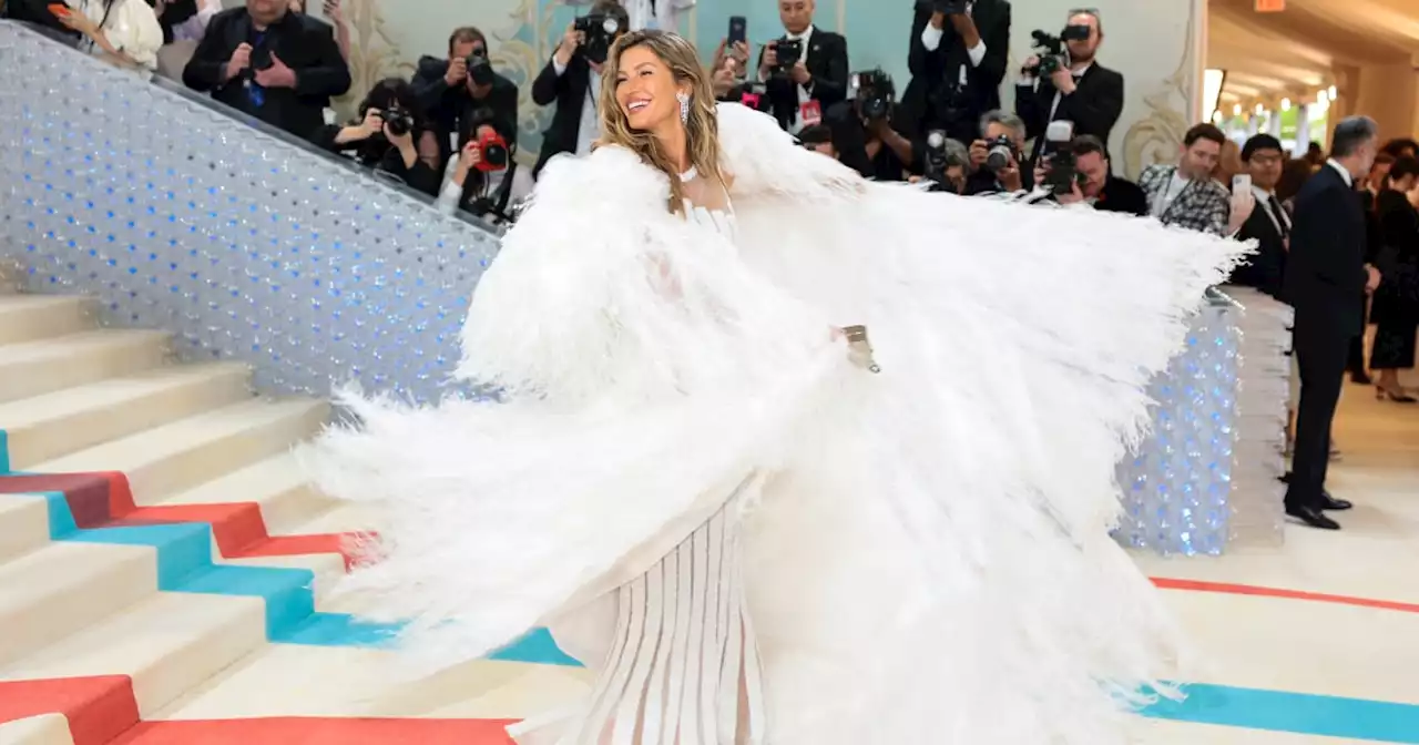 Gisele Bündchen attends 1st Met Gala solo after split from Tom Brady