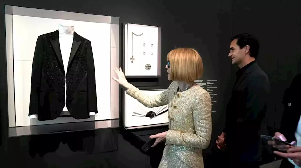 Así es por dentro la muestra del Met sobre Karl Lagerfeld que ya visitaron Anna Wintour y Roger Federer