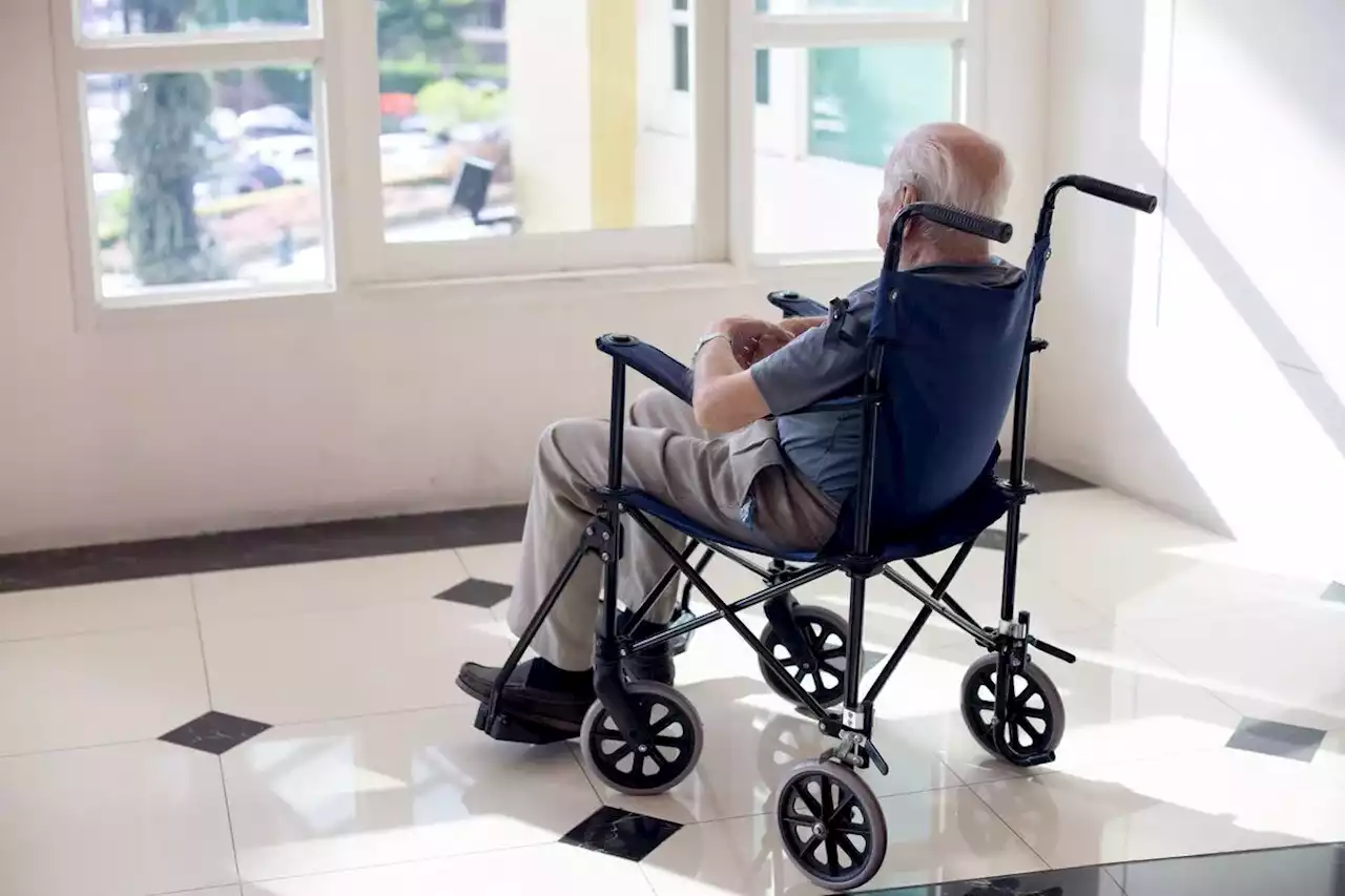 Is age slowing you down? It may be an early warning sign for dementia, new study finds